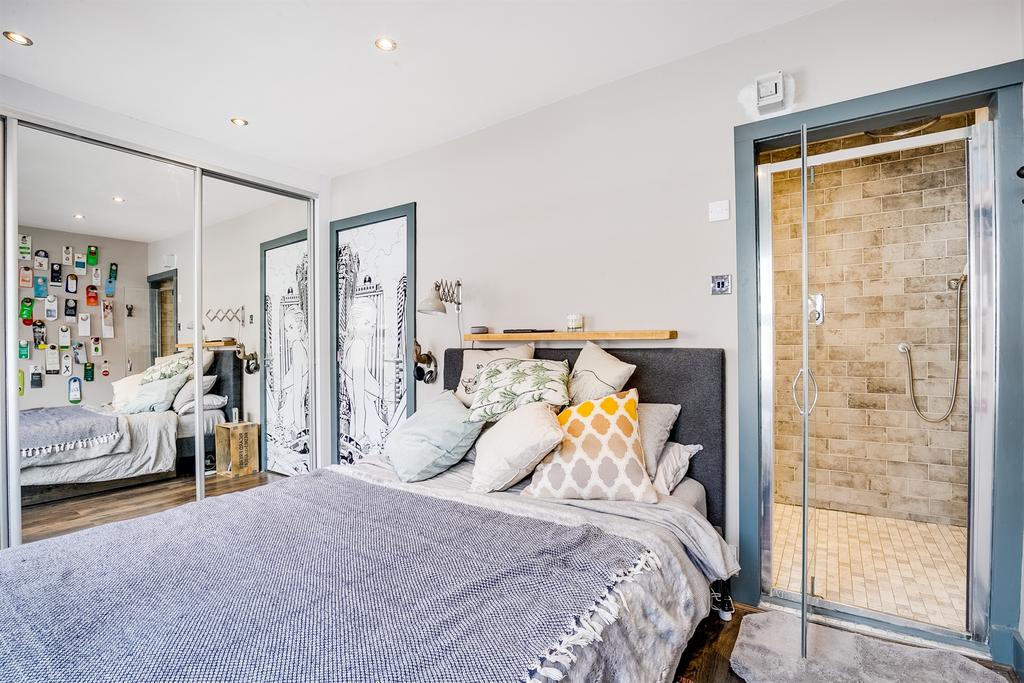 En suite bedroom, en suite