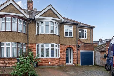 Westview Crescent, London
