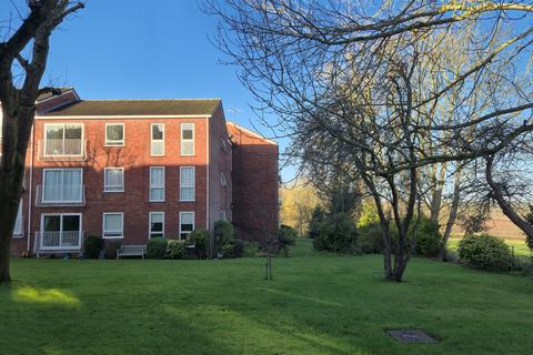 2 bedroom flat for sale, Roundhedge Way, Enfield