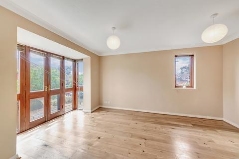 undefined, Farriers Road, Epsom