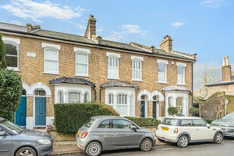 Gentlemans Row, Enfield