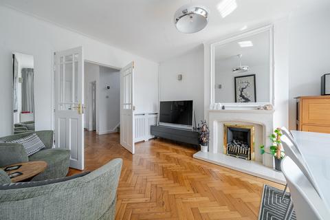 undefined, Hadley Close, London