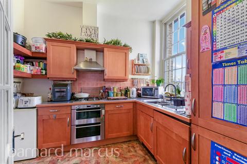 1 bedroom flat for sale, Horton Crescent, Epsom