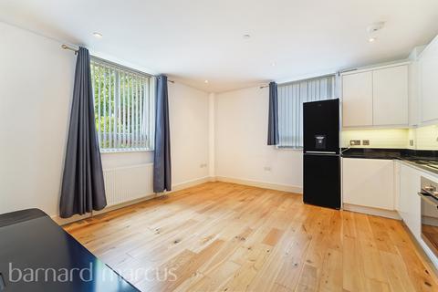 1 bedroom flat for sale, South Street, Epsom