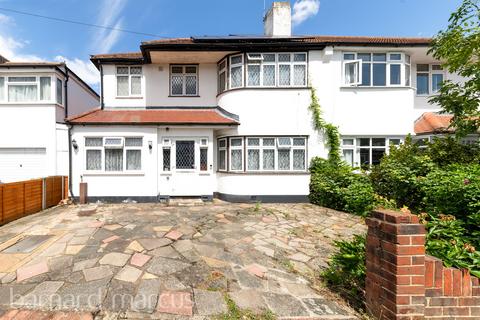 Hazon Way, Epsom