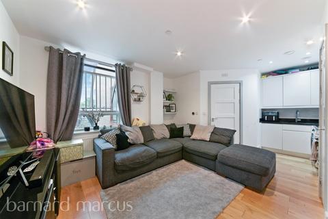1 bedroom flat for sale, South Street, Epsom
