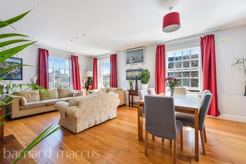 2 bedroom flat for sale, Ashley Road, Epsom