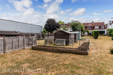 undefined, Ruden Way, Epsom