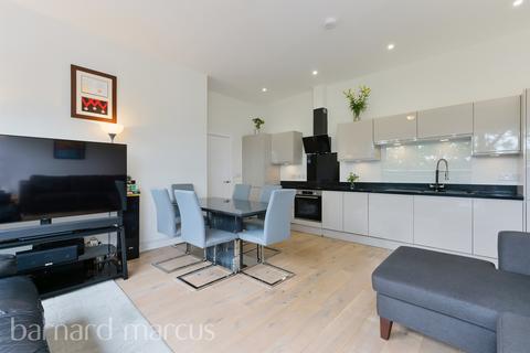 2 bedroom flat for sale, Challenge Court, Leatherhead