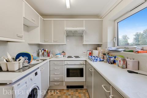 2 bedroom flat for sale, Ashley Avenue, Epsom