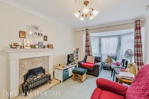 2 bedroom flat for sale, Ashley Avenue, Epsom
