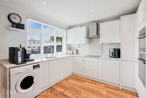 3 bedroom terraced house for sale, Horton Hill, EPSOM