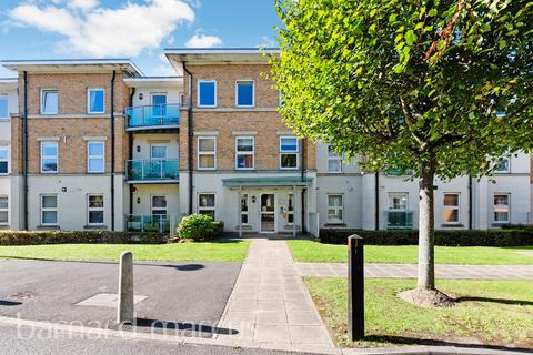 2 bedroom ground floor flat for sale, Highbury Drive, LEATHERHEAD