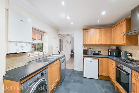 2 bedroom end of terrace house for sale, Beaconsfield Place, Epsom