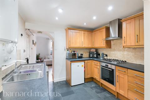 2 bedroom end of terrace house for sale, Beaconsfield Place, Epsom