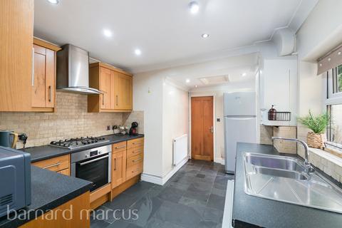2 bedroom end of terrace house for sale, Beaconsfield Place, Epsom