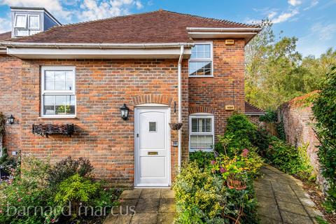 2 bedroom flat for sale, Reigate Road, Burgh Heath, Tadworth