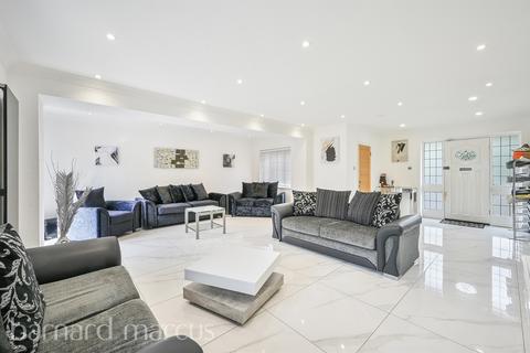 4 bedroom detached house for sale, Rosebery Road, Epsom