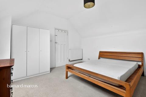 4 bedroom flat for sale, Chessington Road, Ewell, Epsom