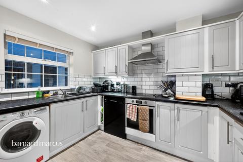 2 bedroom apartment for sale, Brighton Road, Lower Kingswood, Tadworth