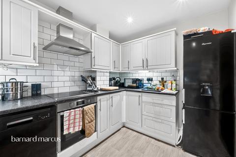 2 bedroom apartment for sale, Brighton Road, Lower Kingswood, Tadworth