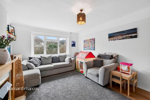 3 bedroom maisonette for sale, Shawley Crescent, Epsom
