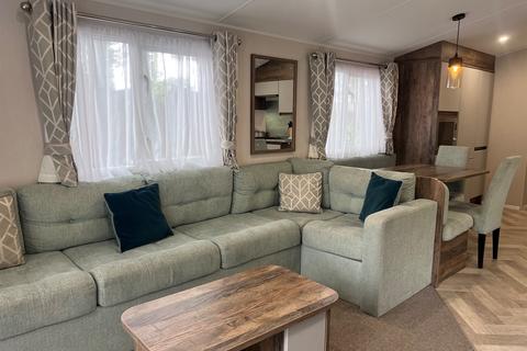 3 bedroom park home for sale, Sandyballs, Godshill, Fordingbridge
