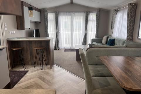 3 bedroom park home for sale, Sandyballs, Godshill, Fordingbridge