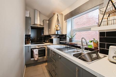 2 bedroom flat for sale, Salisbury Street, Fordingbridge