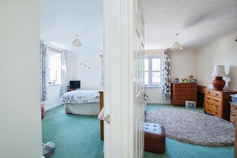 2 bedroom flat for sale, Salisbury Street, Fordingbridge