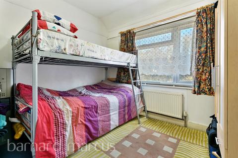 3 bedroom terraced house for sale, Beeston Way, Feltham