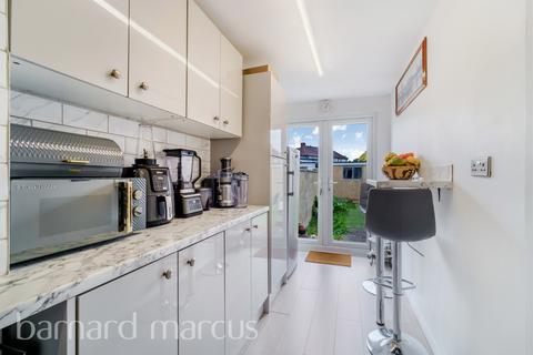 undefined, Fernside Avenue, FELTHAM