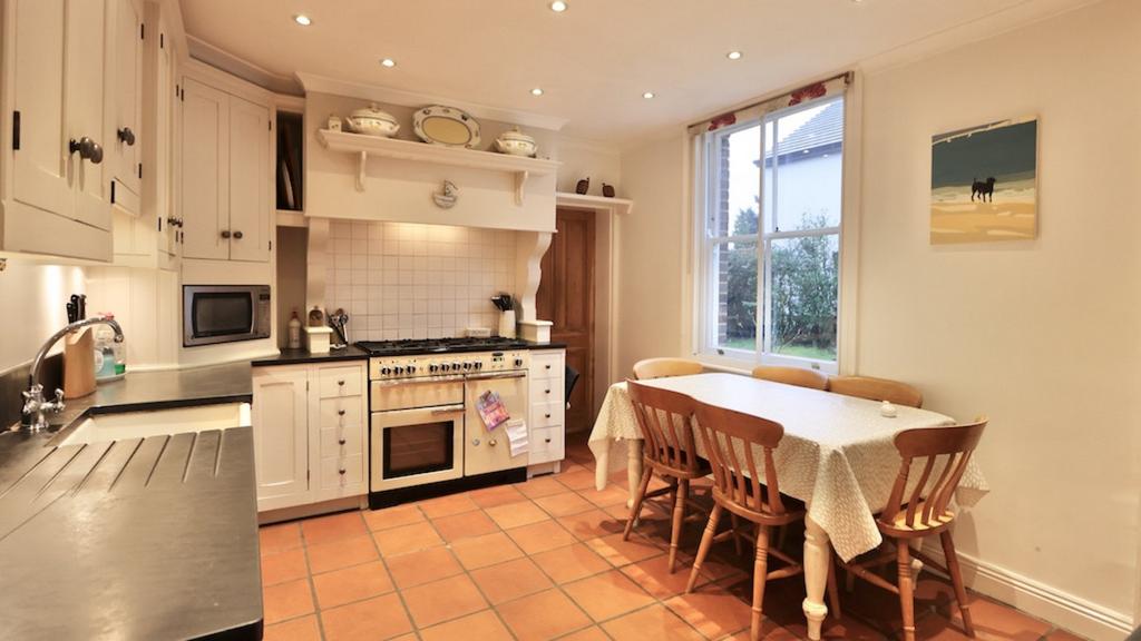 Kitchen/Breakfast Room