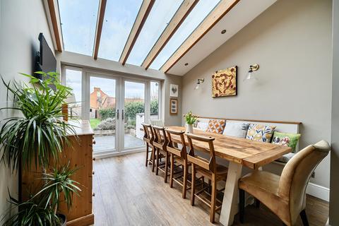 4 bedroom detached house for sale, Ashchurch Road, Tewkesbury, Gloucestershire