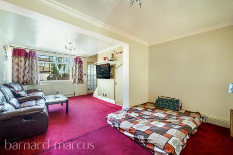 3 bedroom terraced house for sale, Hereford Road, Feltham