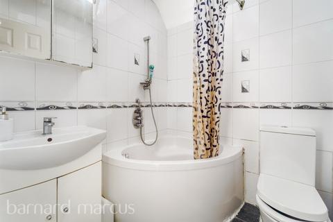 3 bedroom terraced house for sale, Hereford Road, Feltham