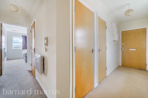 1 bedroom flat for sale, International Way, Sunbury-On-Thames