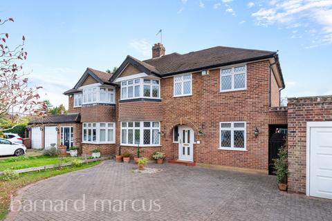undefined, Queens Way, Feltham