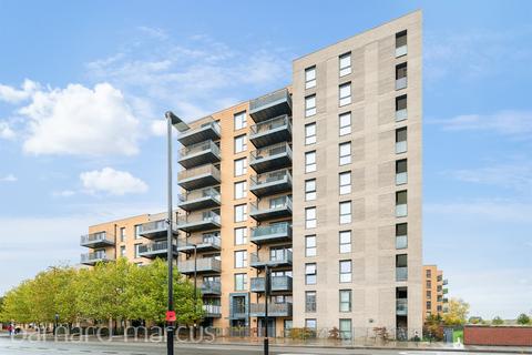 New Road, Feltham