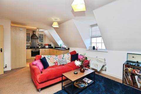2 bedroom flat for sale, Old School Court, Fareham