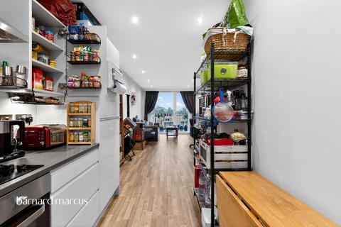 1 bedroom flat for sale, Clovelly Road, Hounslow