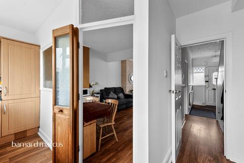 3 bedroom terraced house for sale, Guildford Avenue, Feltham