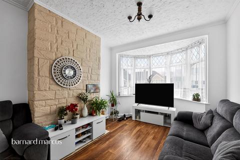 3 bedroom terraced house for sale, Guildford Avenue, Feltham