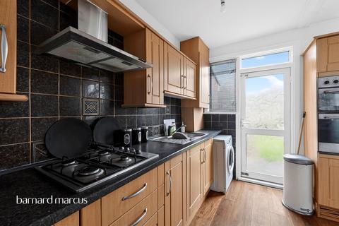 3 bedroom terraced house for sale, Guildford Avenue, Feltham