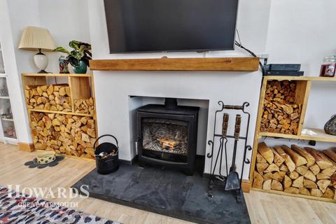 5 bedroom terraced house for sale, North Denes Road, Great Yarmouth