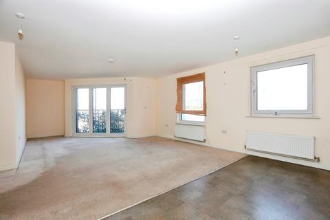2 bedroom flat for sale, Hawksbill Way, Peterborough