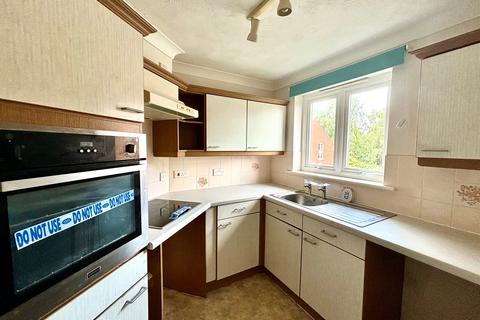 undefined, Chapelfields, Frodsham