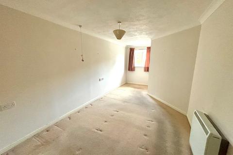 undefined, Chapelfields, Frodsham