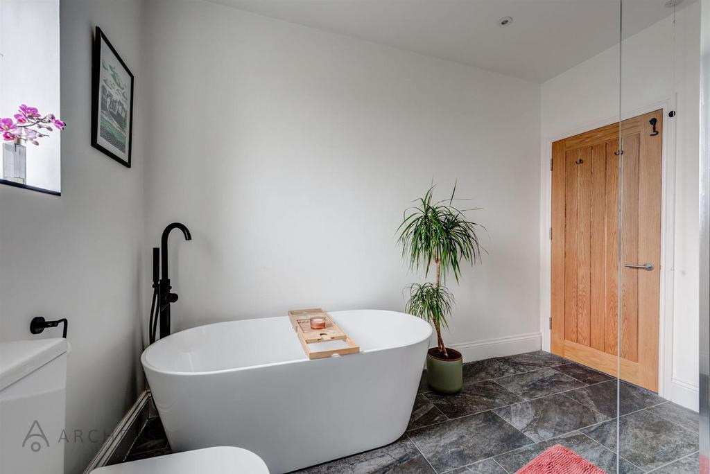 48 Crawford Road(Interior)-17.jpg