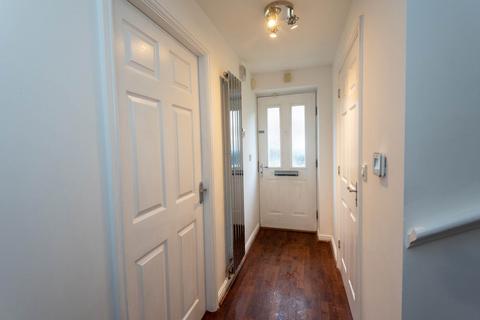 3 bedroom semi-detached house to rent, Christie Lane, Salford